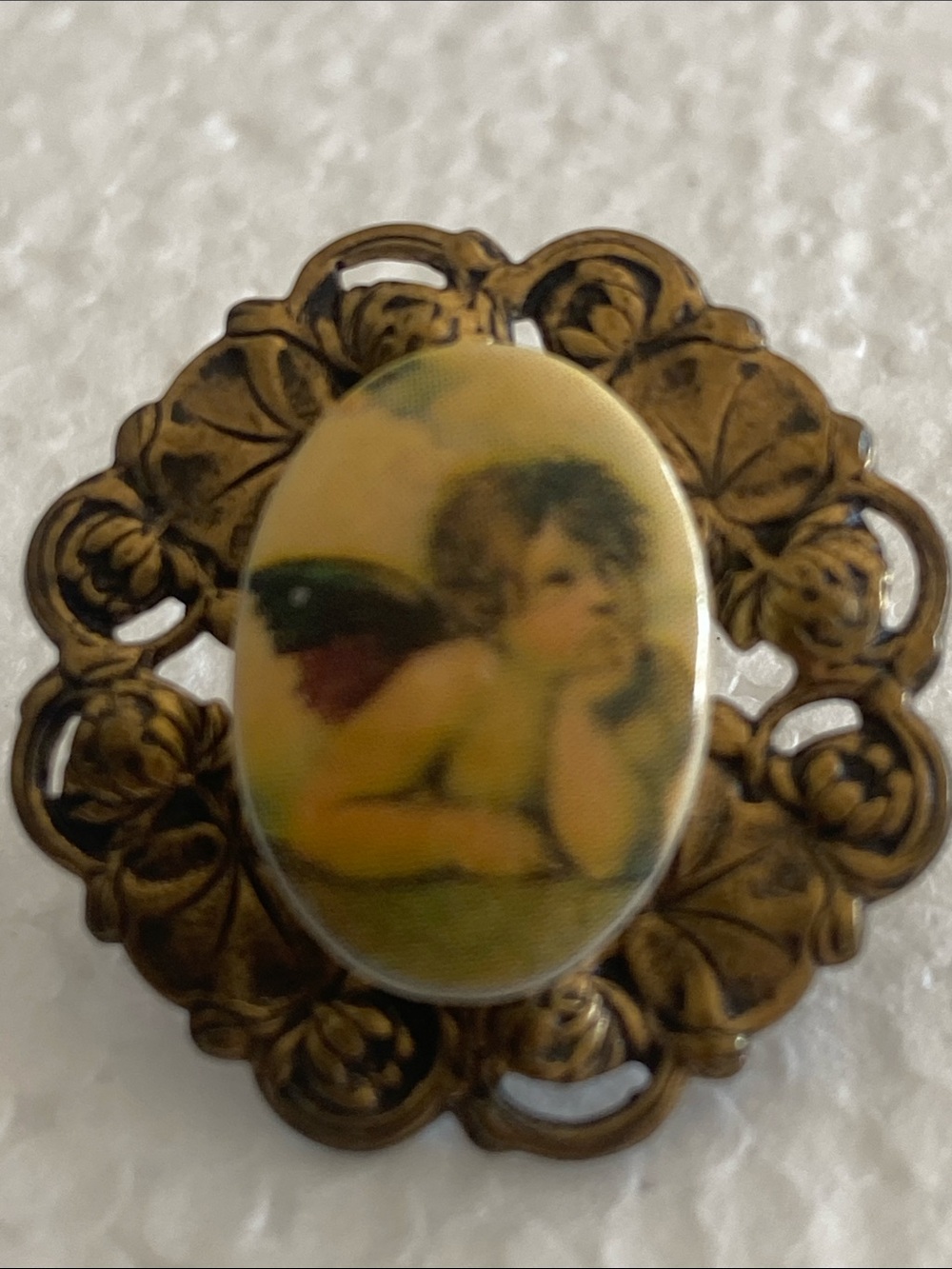 Vintage Cherub Filigree Brooch/Pin in Goldtone
